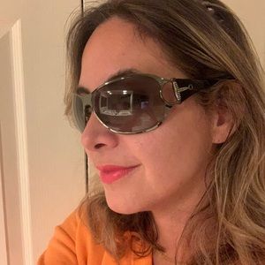 Gucci Sunglasses .Preowned no scratches